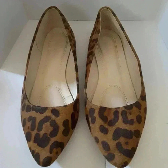 Bella Marie Leopard suede flats 7.5 - Picture 2 of 9